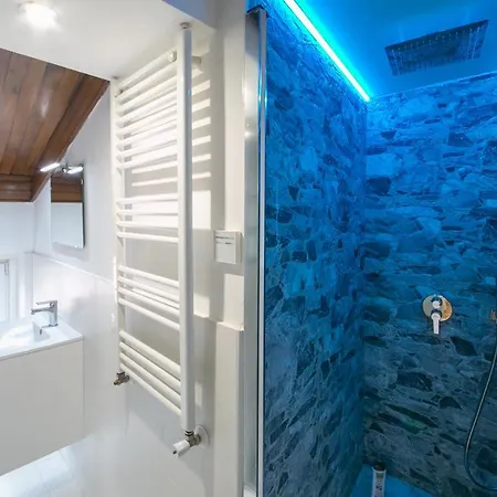 Penthouse In The Heart Of The Center 아파트 *